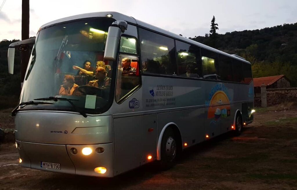 KTEL_LESVOU_SA_MERCEDES_BUS_TOURISTIKO_NOVA