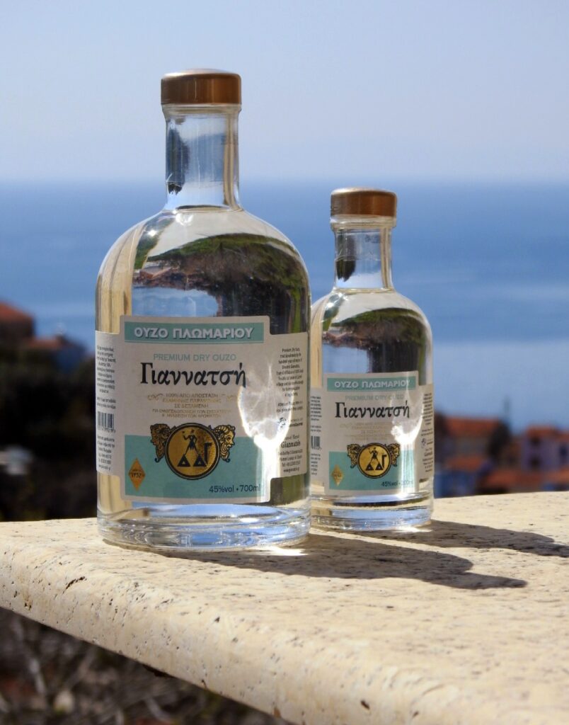 OUZO_PLOMARIOU_DIMITRIOU_GIANNATSI_EN_PLOMARIO_LESVOS_GREECE