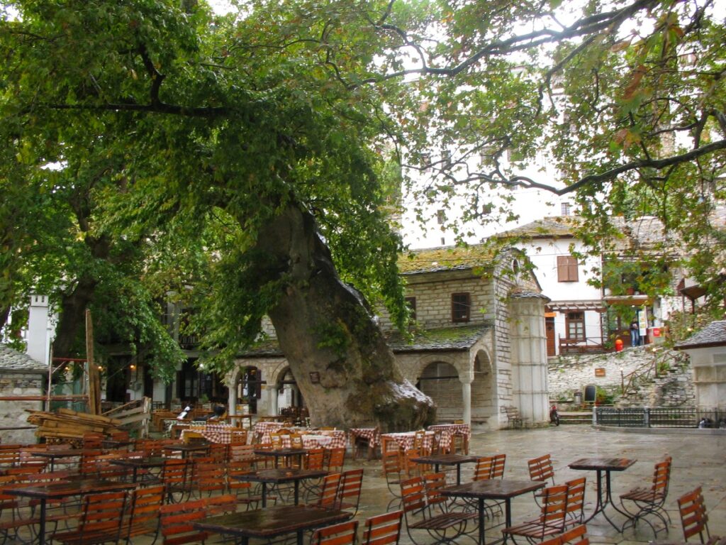 MAKRINITSA_KENTRIKI_PLATEIA_DIMOS_VOLOU_NOMOS_MAGNISIAS