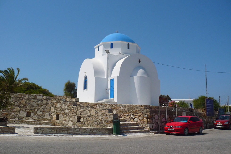 PLATEIA_AGIAS_MARINAS_ANTIPAROS_GREECE