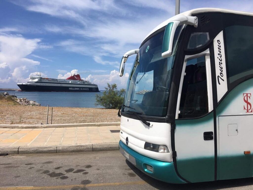 KTEL_SAMOU_AE_MERCEDES_BUS