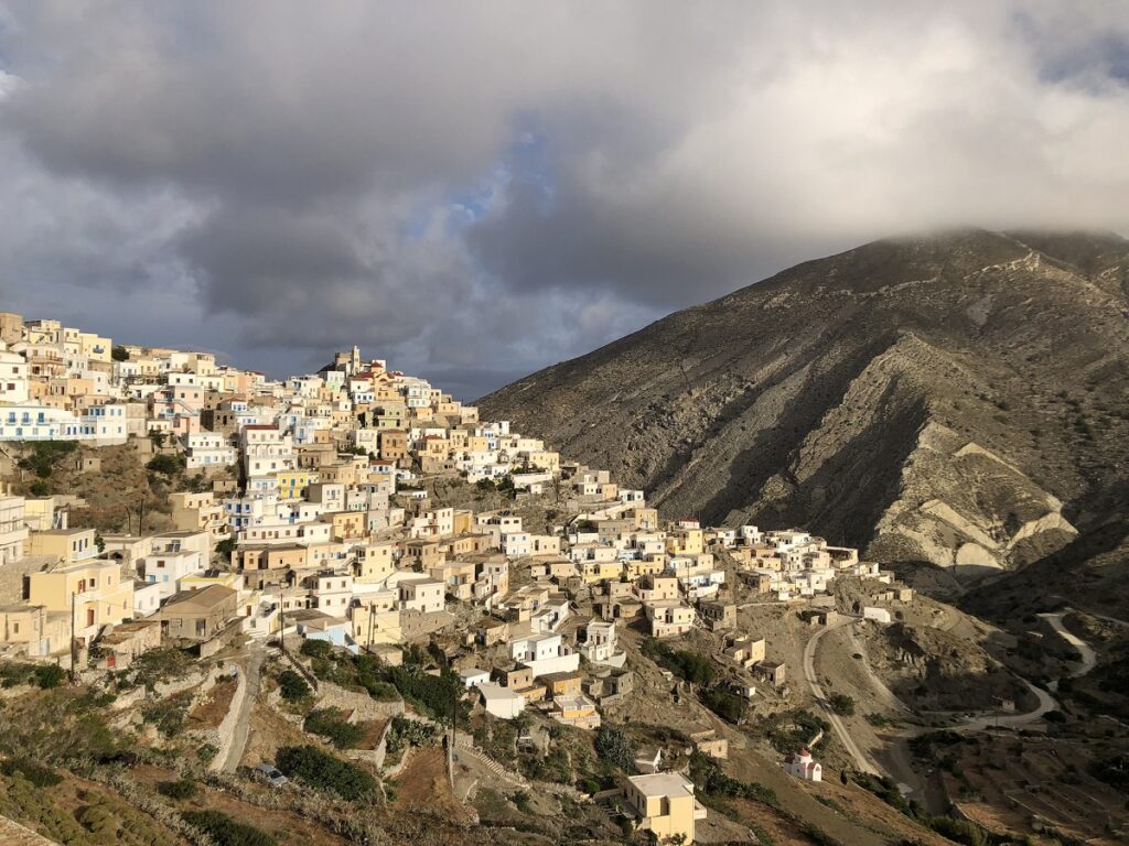 OLYMPOS_VILLAGE_KARPATHOS_notio_aigaio