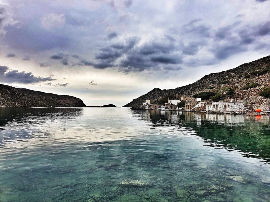 TRISTOMO_DIMOU_KARPATHOU_NOTIO_AIGAIO
