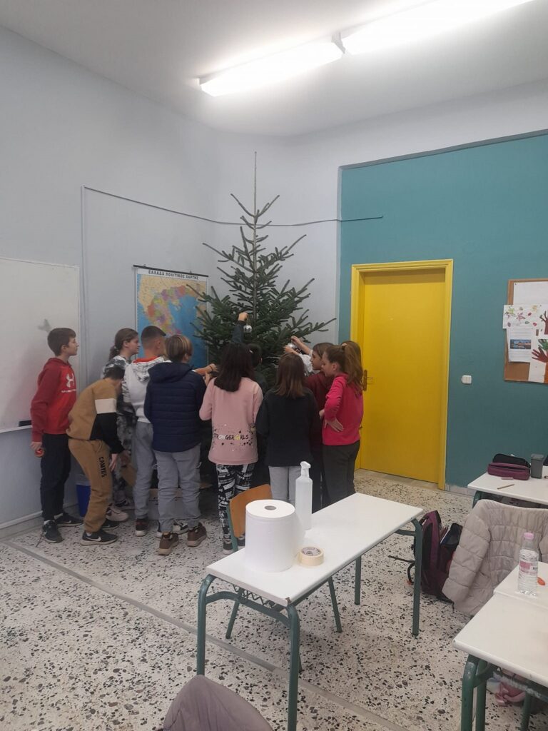 CHRISTOS_FYLAKTOS_DASKALOS_SCHOLEIO_PALAIOCHORAS_STOLISMOS_CHRISTOUGENNON